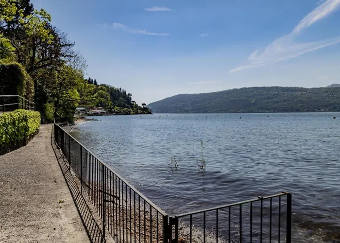 Stunning Architectural With Direct Access To * Leggiuno