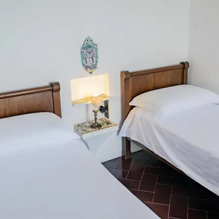 Villa Stunning Architectural With Direct Access To Leggiuno