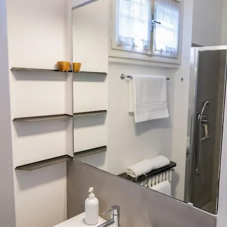 Villa Stunning Architectural With Direct Access To Leggiuno