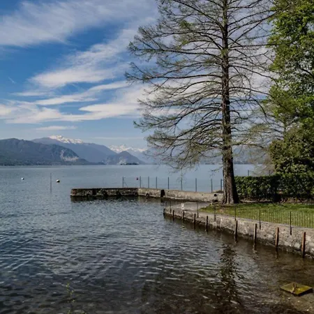 Stunning Architectural With Direct Access To * Leggiuno