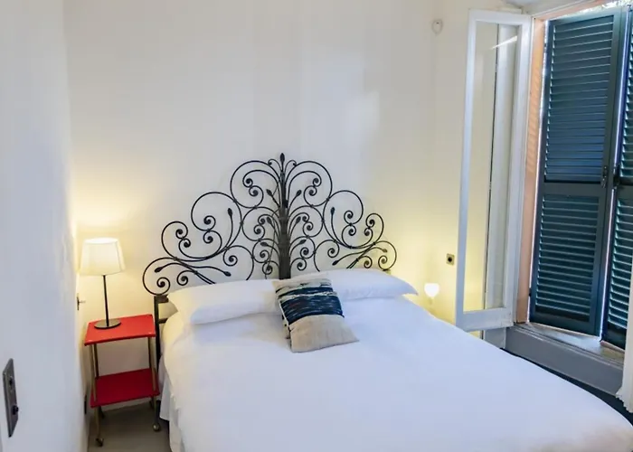 Stunning Architectural With Direct Access To Leggiuno