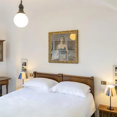 Stunning Architectural With Direct Access To Leggiuno