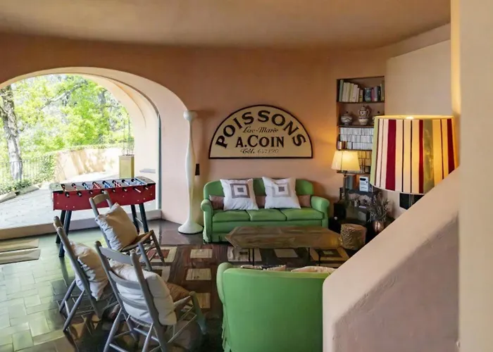 וילה Stunning Architectural With Direct Access To *