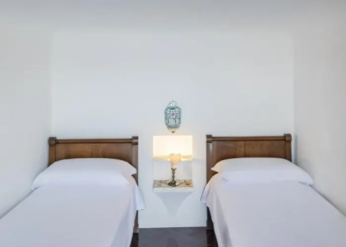 וילה Stunning Architectural With Direct Access To *