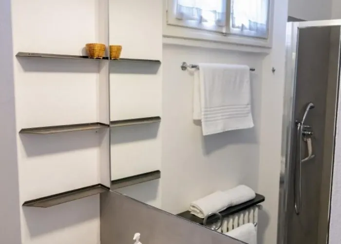 וילה Stunning Architectural With Direct Access To Leggiuno