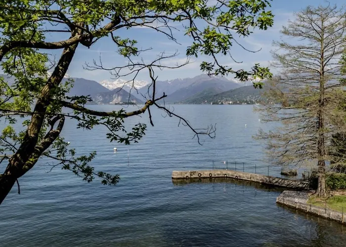 Stunning Architectural With Direct Access To וילה Leggiuno